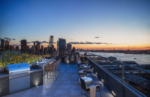 US-IMMIGRATION-FUND-UES-UWS3